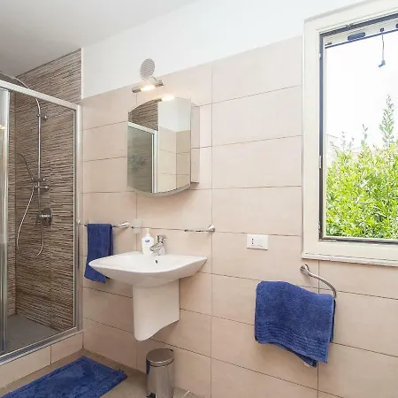 Ll Gatto Pizzo City Center With Wonderful Sea Views *